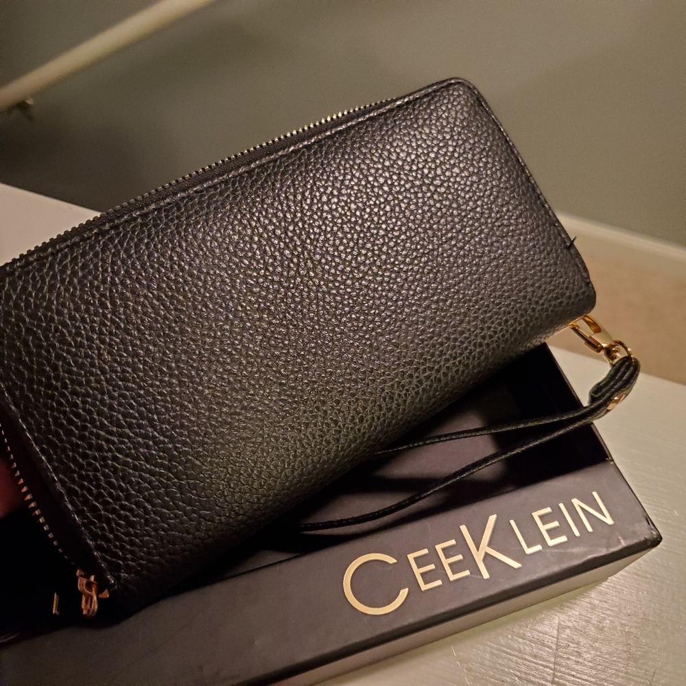 Brand new in box CeeKlein black wallet with strap